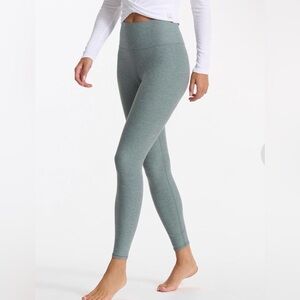 Vuori Clean Elevation Leggings *Flaw